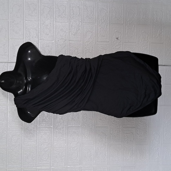 La Blanca Island Goddess Shirred One Shoulder One Piece - Black - Picture 9 of 12